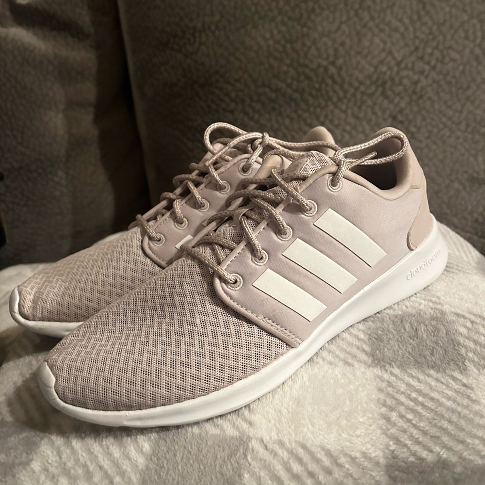 Adidas Cloud Foam Light pink
